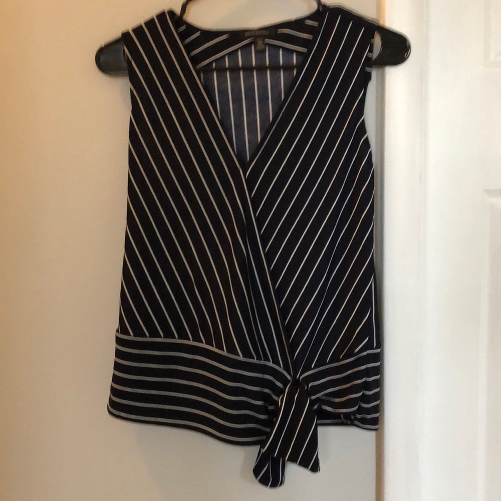 🎉FLASH SALE 🎉 Banana Republic blouse tank